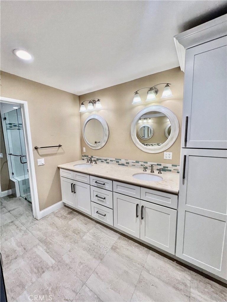 DOWNSTAIRS MASTER BATH IS REALLY SPACIOUS!