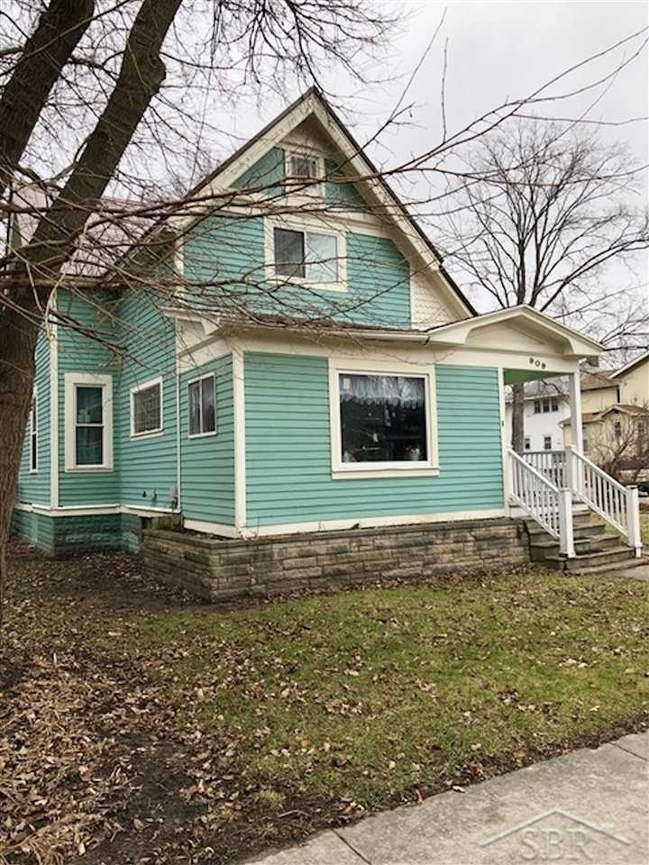 909 9th St, Bay City, MI 48708 - photo 1