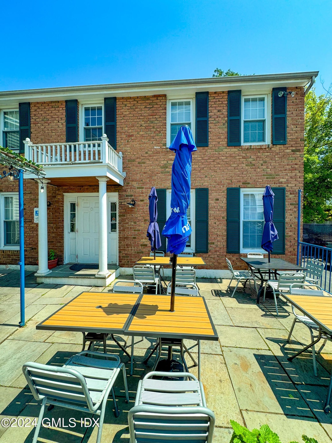 104 Rowayton Ave unit Rear Bldg Unit 1, Norwalk, CT 06853 - photo 1