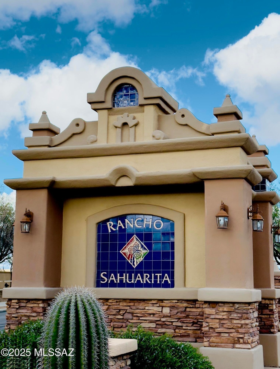 182 E Placita Haciendas Del Lago unit 17, Sahuarita, AZ 85629 - photo 1