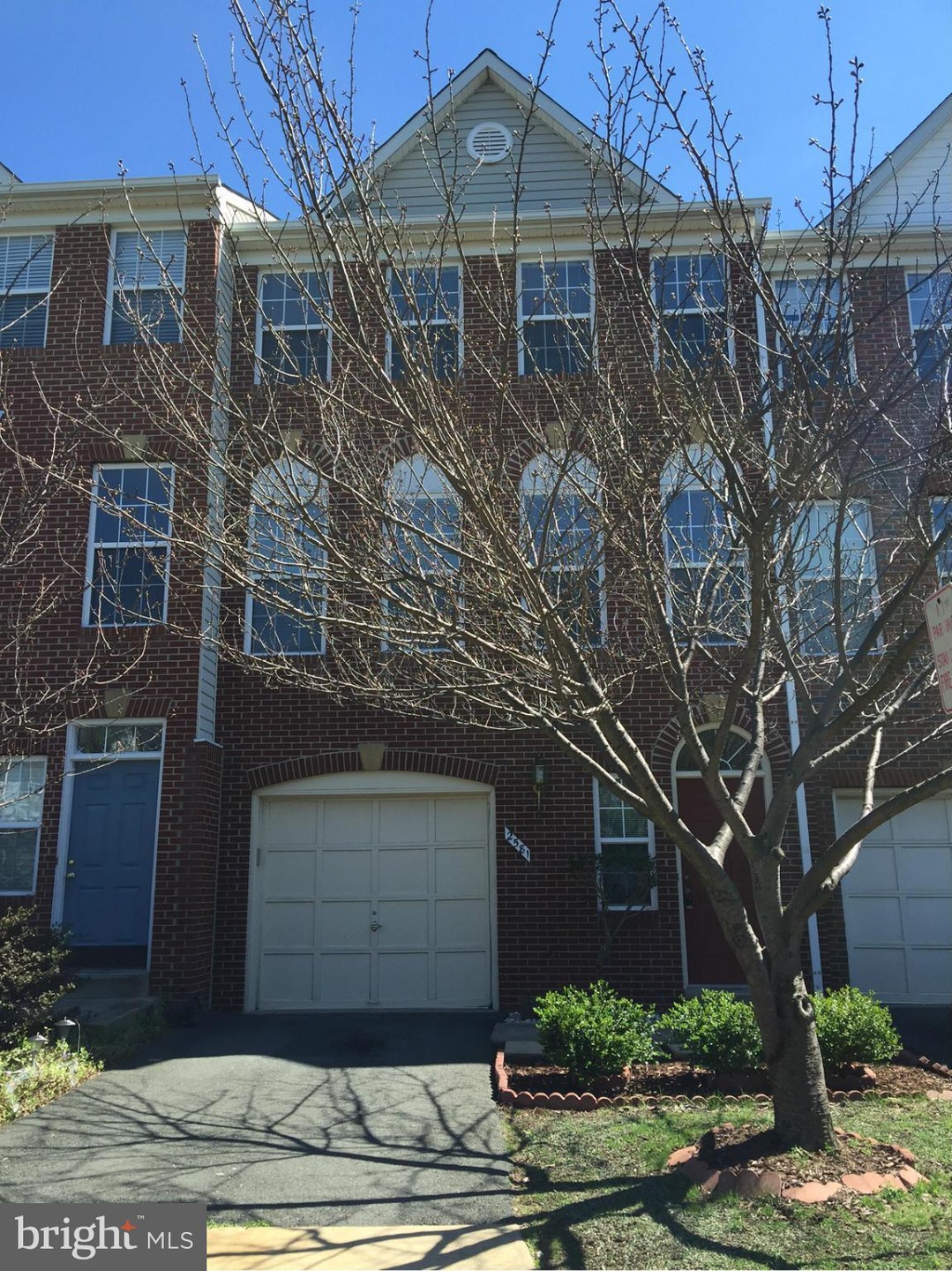 2581 James Madison Cir, Herndon, VA 20171 - photo 1