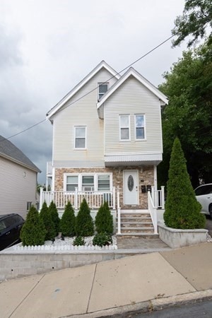 14 Russell St, Everett, MA 02149 - photo 1