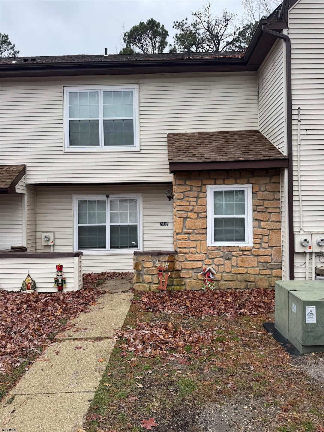 2818 Hawthorn Ct unit 2818, Mays Landing, NJ 08330 - photo 1