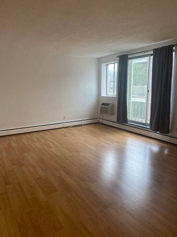 123 Sewall Ave unit 3F, Brookline, MA 02446 - photo 1