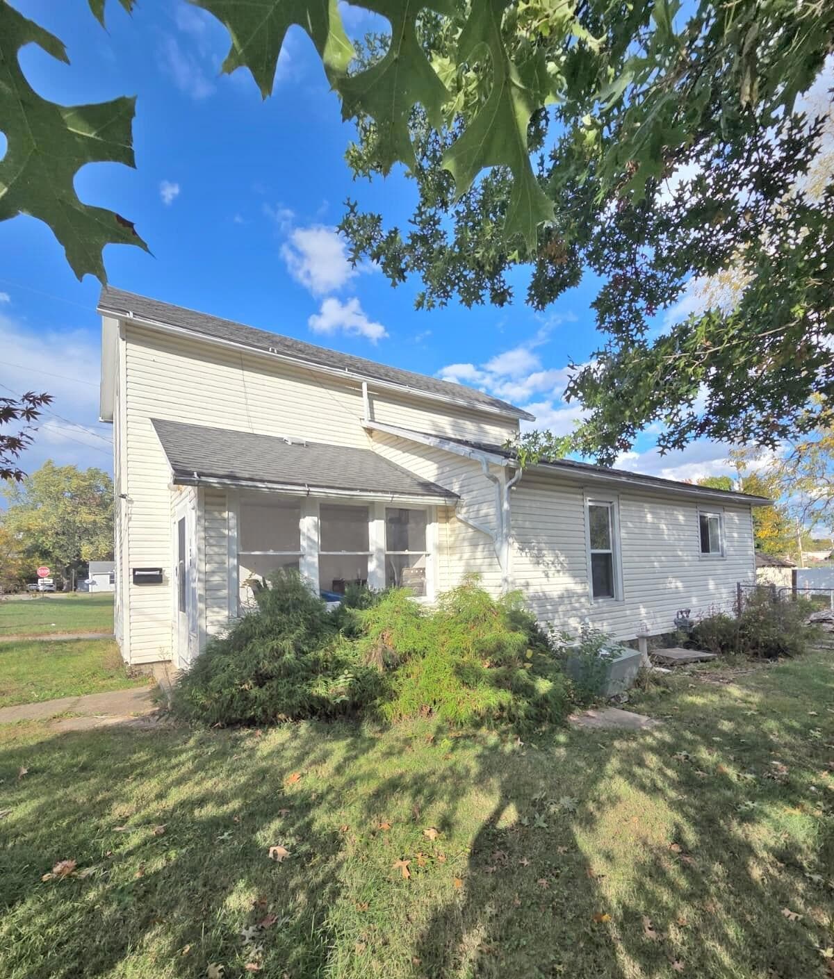 120 N Springhill St, Bellefontaine, OH 43311 - photo 1