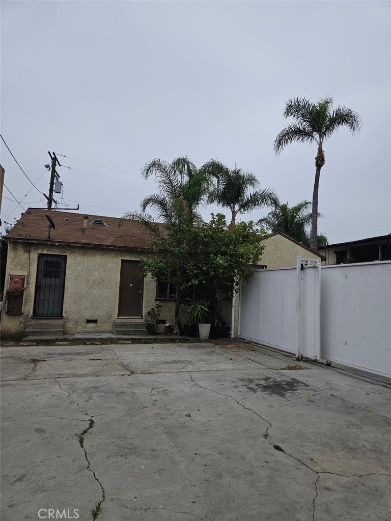 5907 Greenwood Ave, Commerce, CA 90040 - photo 1