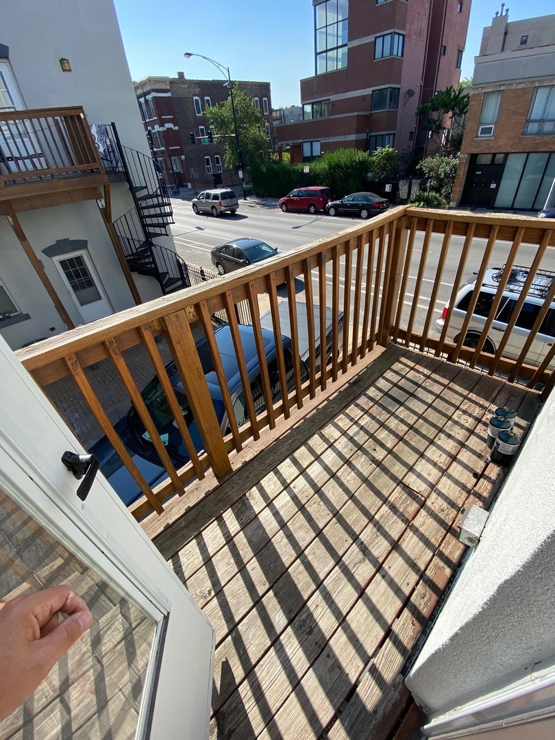 1810 W Augusta Blvd, Chicago, IL 60622 - photo 1