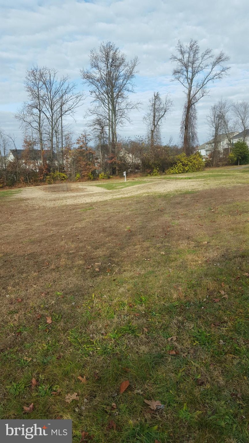 18511 Creek Rd, Triangle, VA 22172 - photo 1