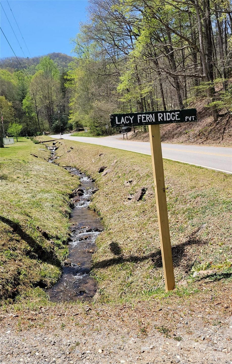 Entrance to Lacy Fern Ridge
