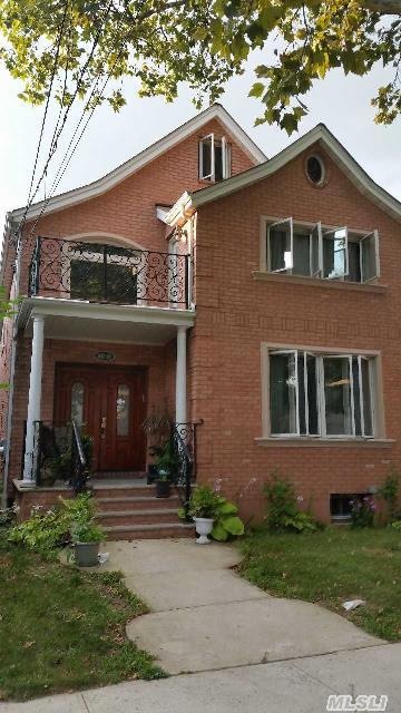 162-21 76 Ave unit 2nd Fl, Flushing, NY 11365 - photo 1