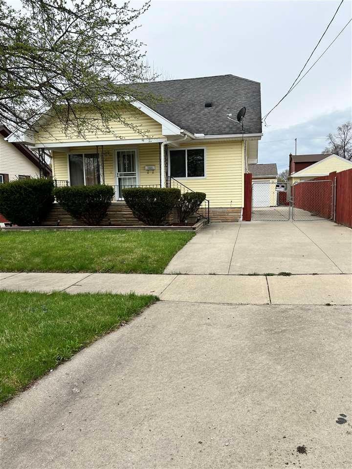 701 Cadillac St, Flint, MI 48504 - photo 1