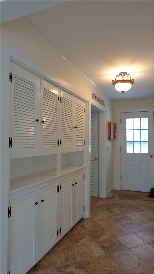 232 Old Main St, New London, NH 03257 - photo 1