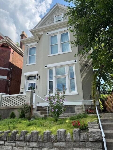 725 Columbia St, Newport, KY 41071 - photo 1