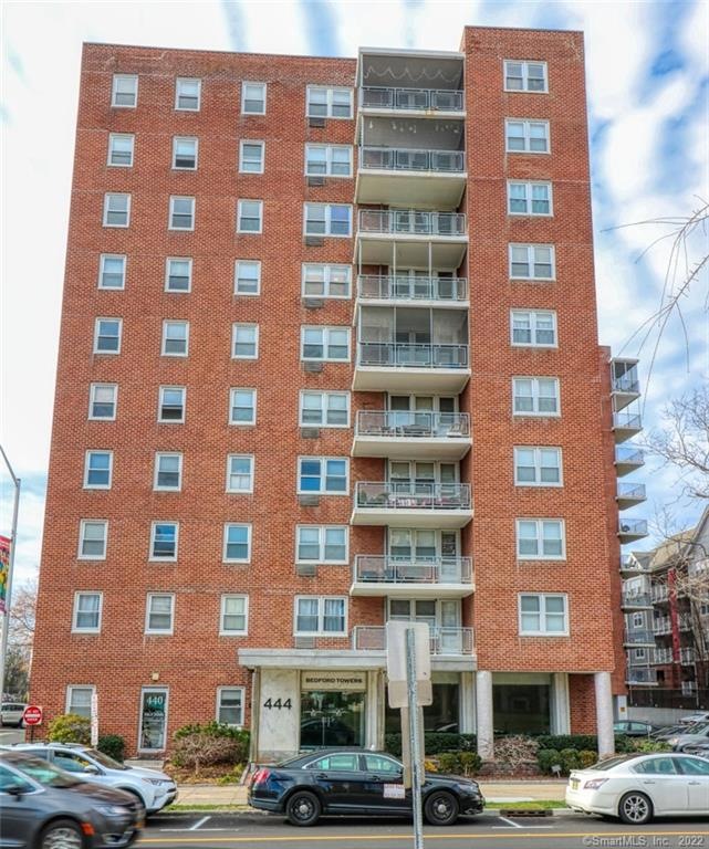Bedford Towers Condominium unit 8F, Stamford, CT 06901 - photo 1