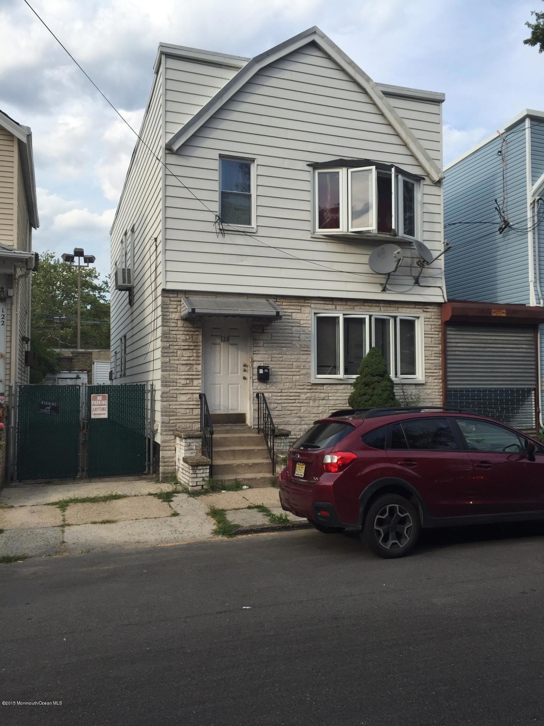 120 Roosevelt Ave, Jersey City, NJ 07304 - photo 1