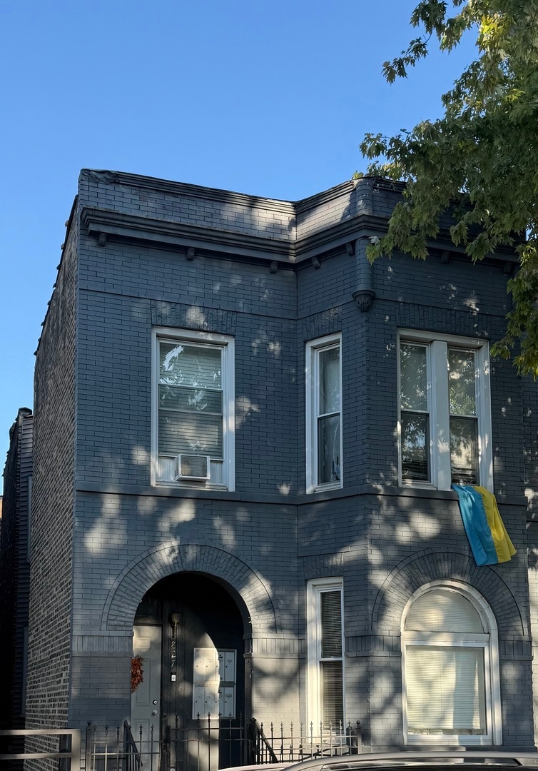 827 N Fairfield Ave, Chicago, IL 60622 - photo 1