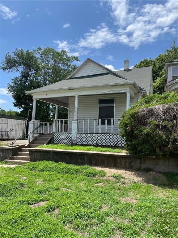 834 S 18th St, Saint Joseph, MO 64507 - photo 1