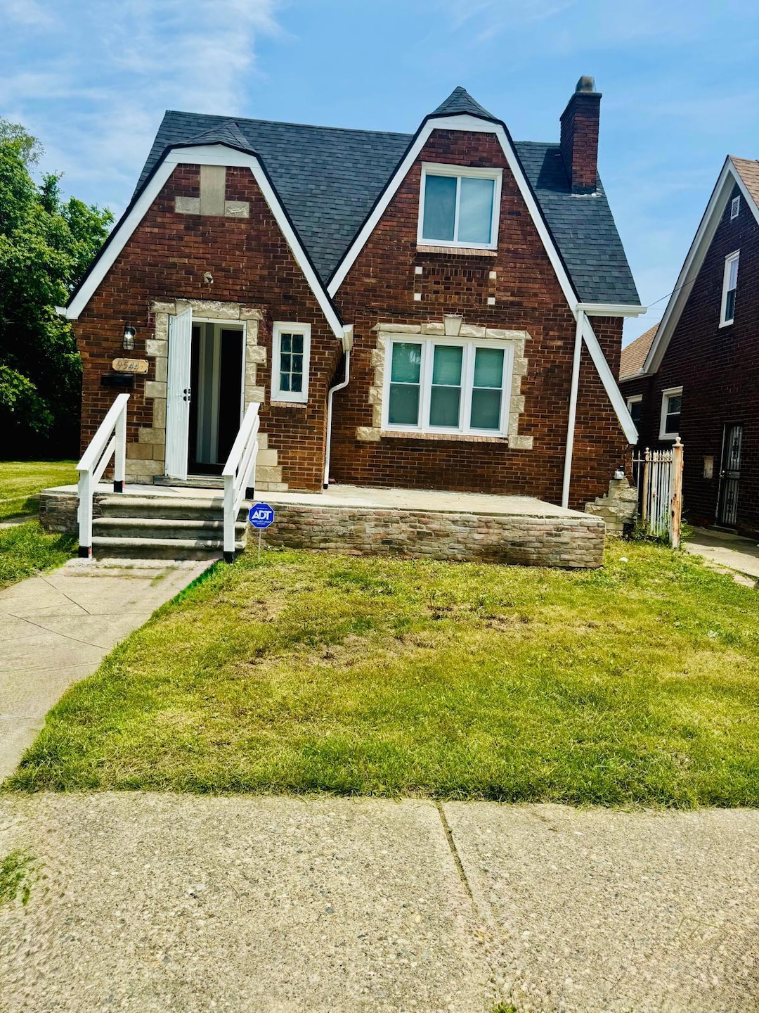 Winthrop Front