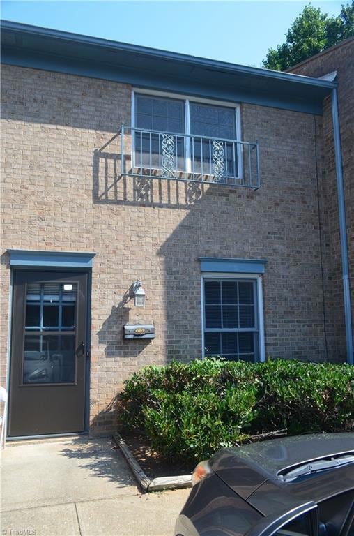 323 Old Vineyard Rd, Winston Salem, NC 27104 - photo 1