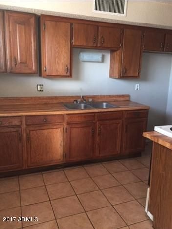 kitchen 6th ave