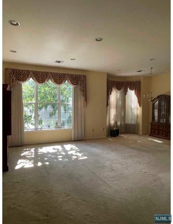 Sold $515,000 • Co-Listing Agent