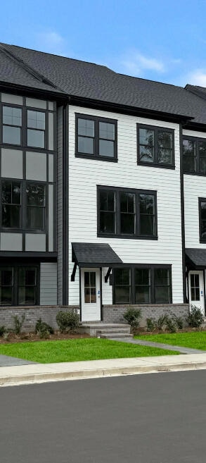 44 - MOVE IN READY!