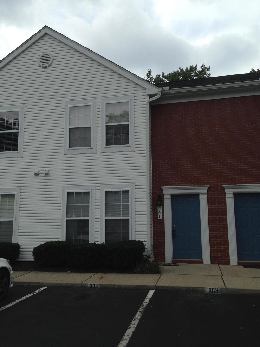 201 Sunset Cove, Columbus, OH 43202