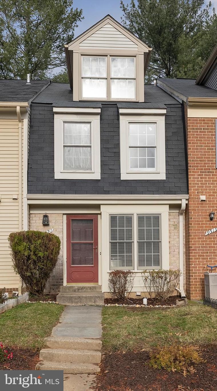 9521 Dunbrook Ct, Montgomery Village, MD 20886 - photo 1