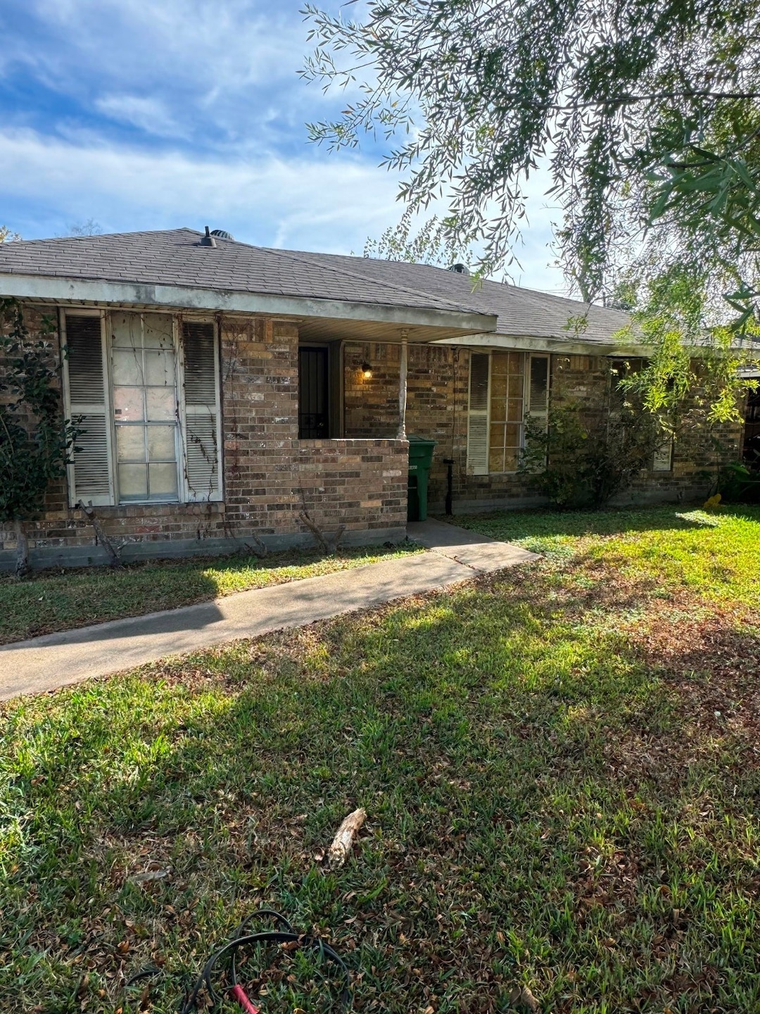 11018 Dalebrook Dr, Houston, TX 77016 - photo 1