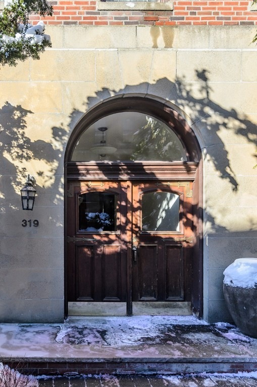 319 Tappan St unit 4, Brookline, MA 02445 - photo 1