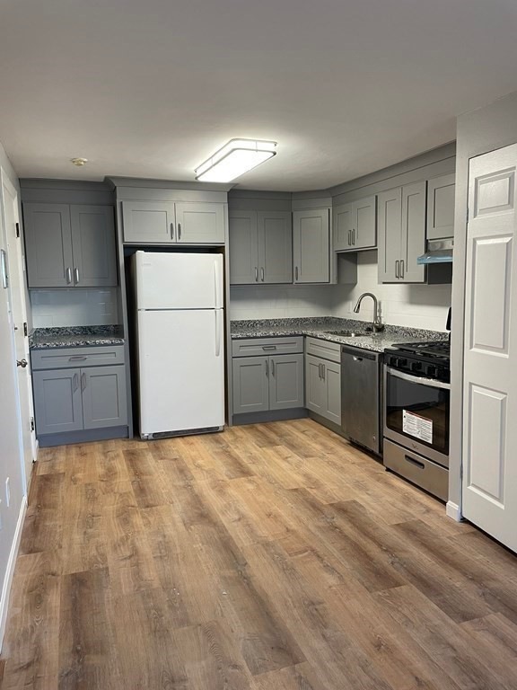 351 Hildreth St unit 21, Lowell, MA 01850 - photo 1