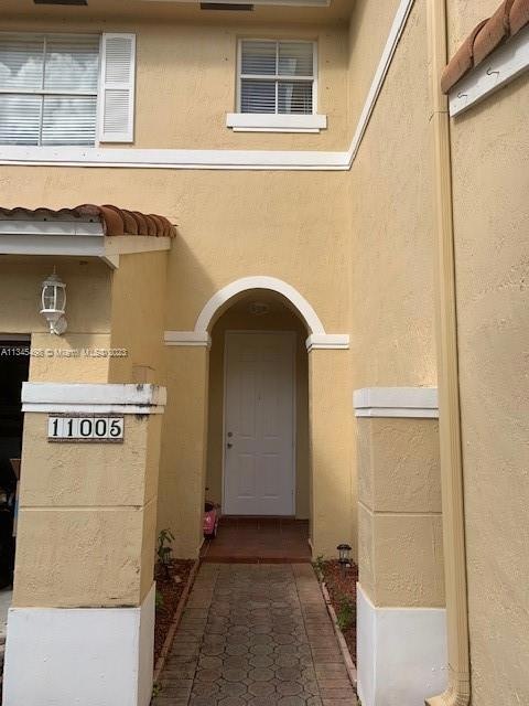 11005 NW 43rd Ln, Doral, FL 33178 - photo 1