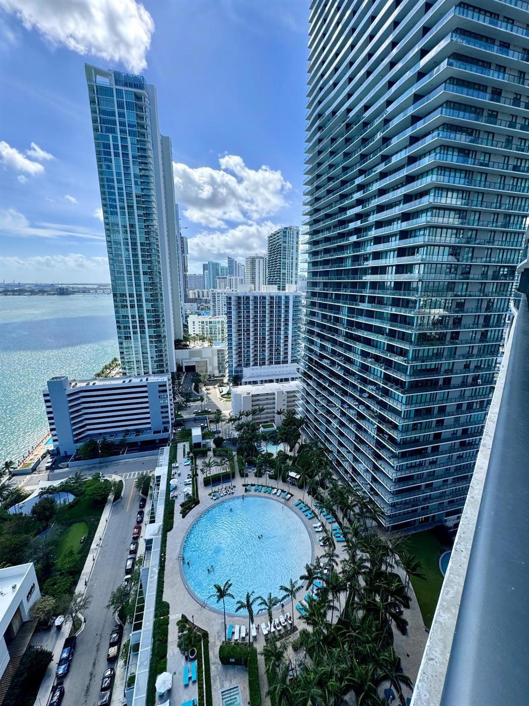 Paraiso I : Paraiso Bay unit 2507, Miami, FL 33137 - photo 1