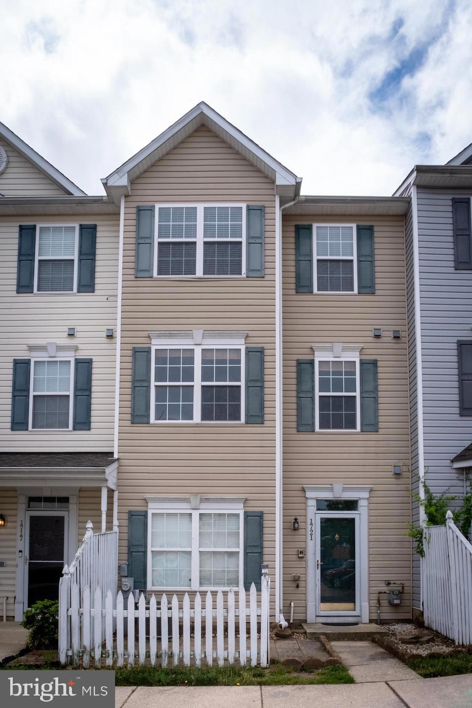 Sold $283,000 • Co-Listing Agent