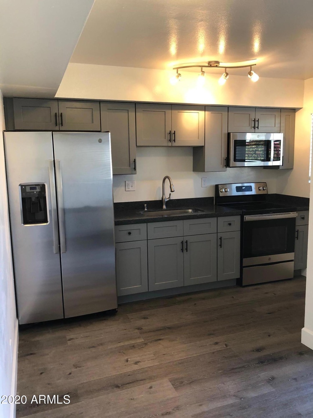 2222 N 27th St, Phoenix, AZ 85008 - photo 1