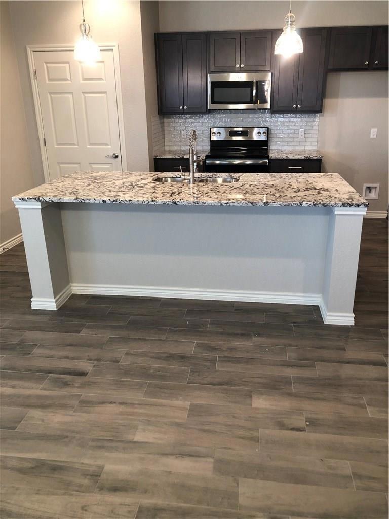 573 Cr 306 unit A, Jarrell, TX 78626 - photo 1