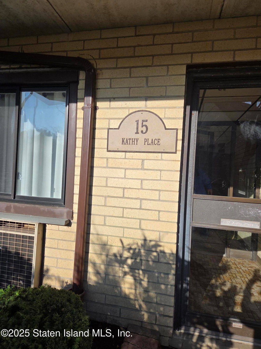 15 Kathy Place unit 3A, Staten Island, NY 10314 - photo 1