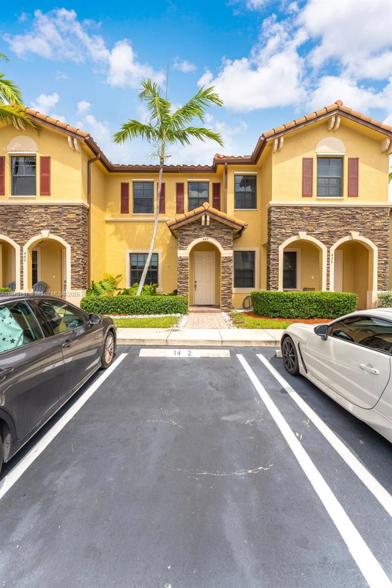 Under Contract $330,999