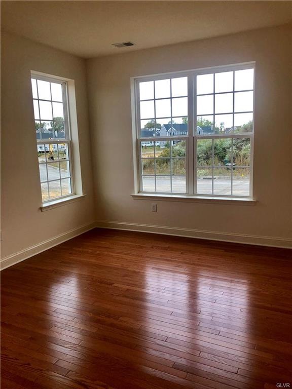 431 Rinaldi Ln, Easton, PA 18040 - photo 1