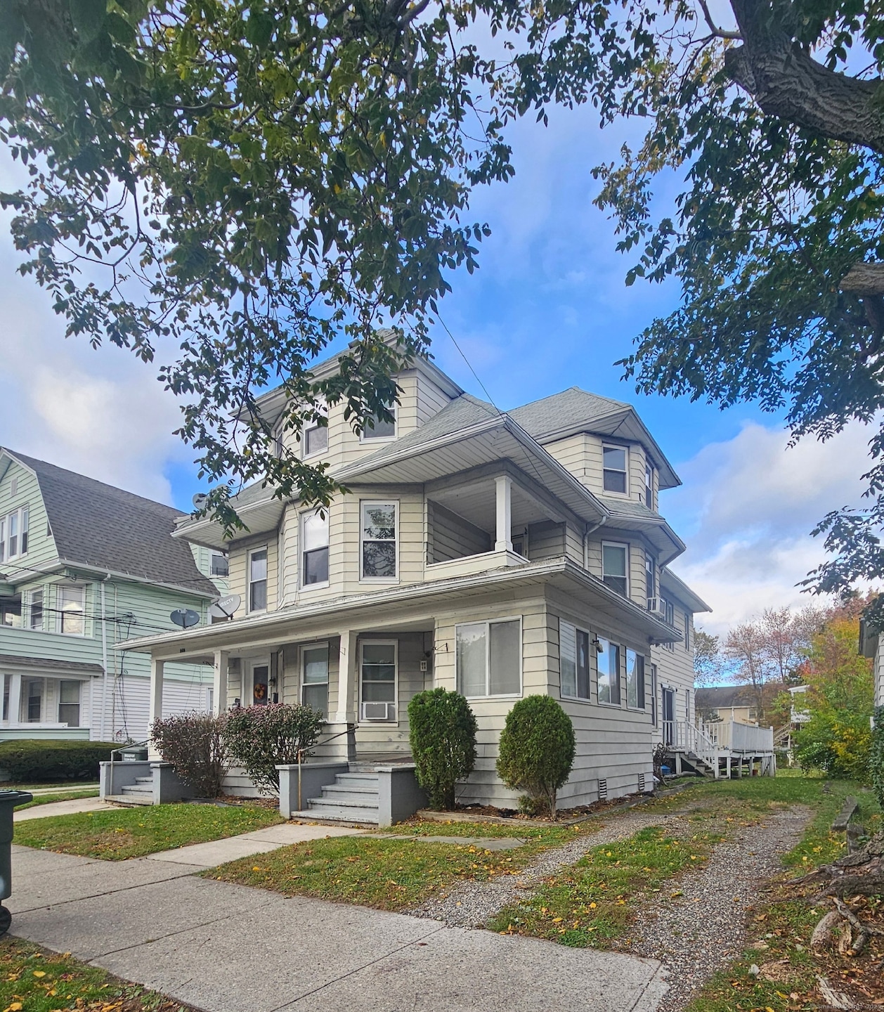 Welcome to 566-570 Wood Avenue!