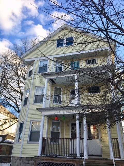 21 Glendale Ave unit 2, Providence, RI 02906 - photo 1