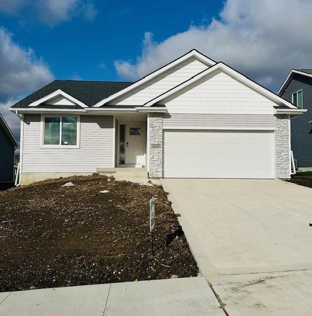 9247 Stillwater Dr, West Des Moines, IA 50266 - photo 1