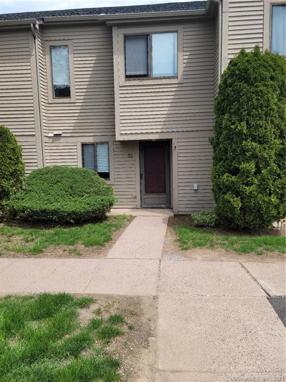 185 Village Square Dr unit 32, New Britain, CT 06053 - photo 1