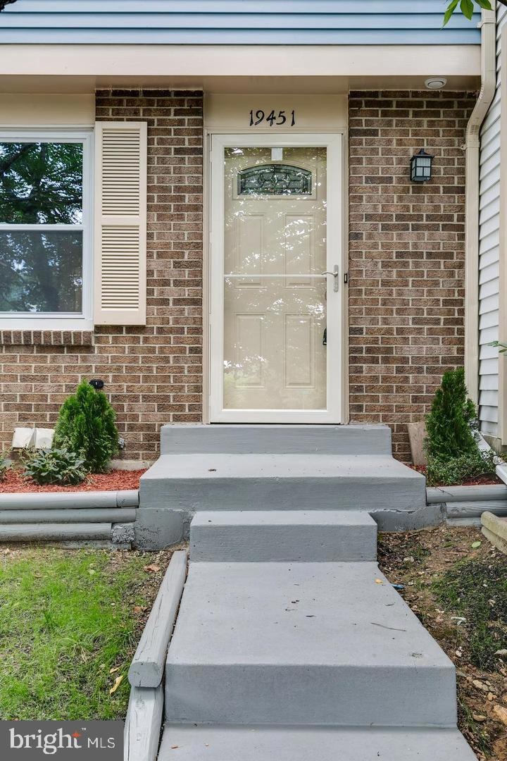 19451 Zinnia Cir, Germantown, MD 20876 - photo 1