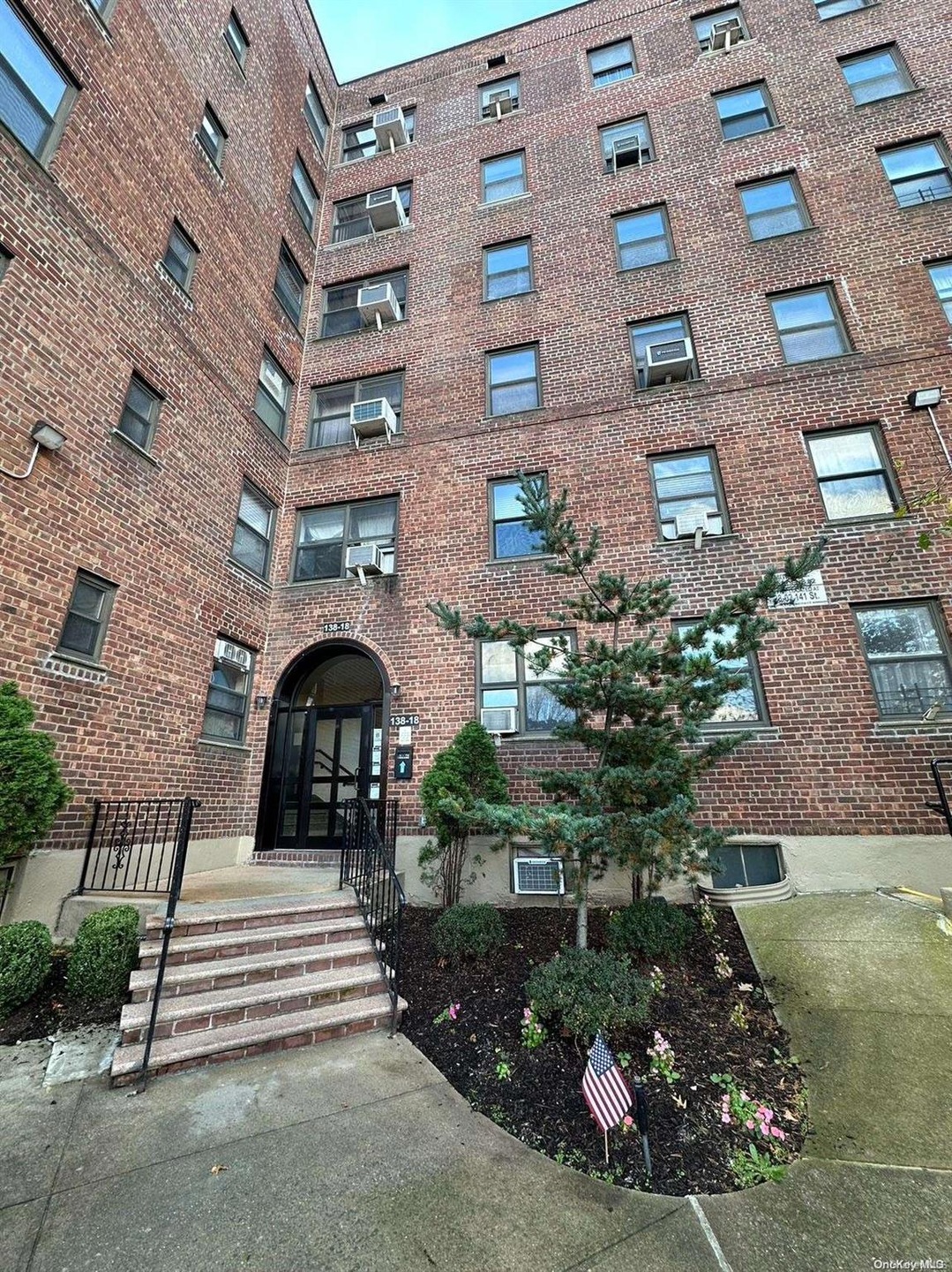 138-18 28th Rd unit 2D, Flushing, NY 11354 - photo 1