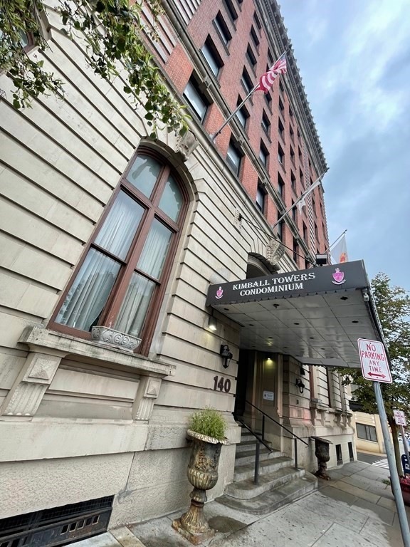 Kimball Towers unit 820, Springfield, MA 01103 - photo 1