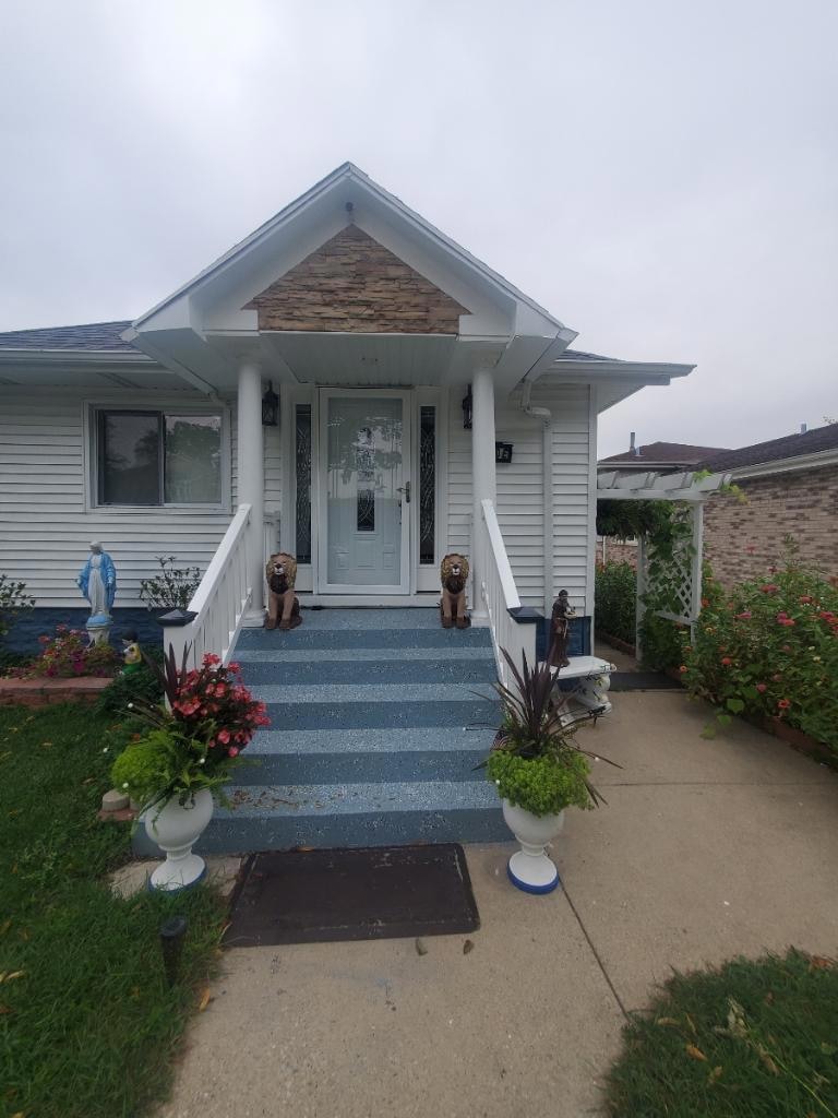 1040 E Prairie Ave, Des Plaines, IL 60016 - photo 1