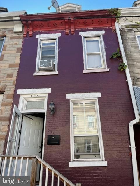 636 Moss St, Reading, PA 19604 - photo 1