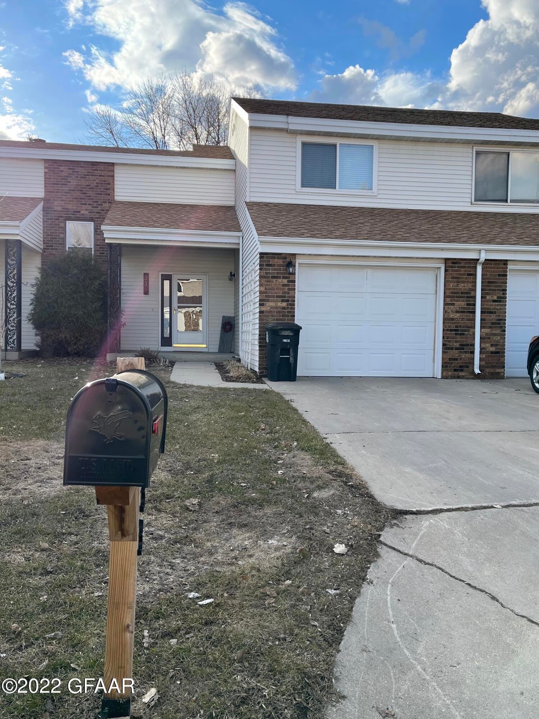 33 Vail Cir, Grand Forks, ND 58201 - photo 1