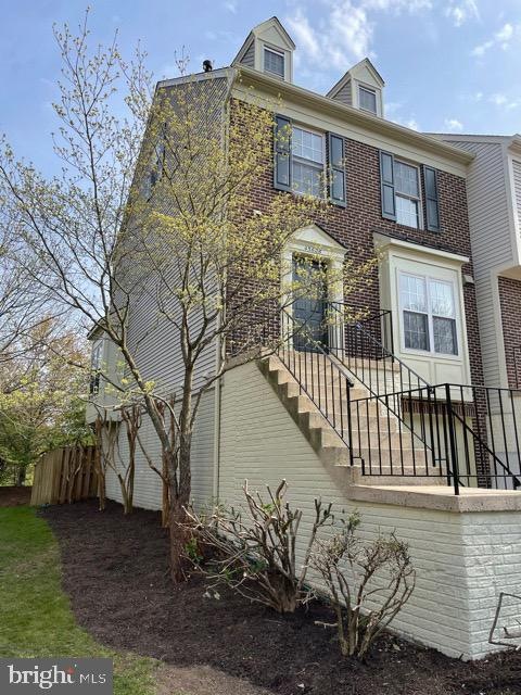 45606 Whitcomb Square, Sterling, VA 20166 - photo 1